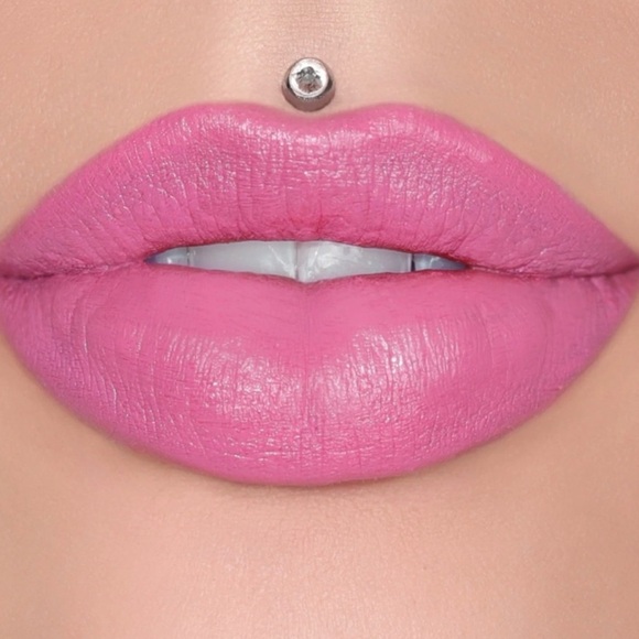 Jeffree Star Velvet Trap Matte Lipstick VT HOLY FASHION (Soft Pink) new in box - Picture 1 of 5